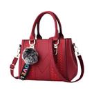 Bolsa Tiracolo Feminina De Couro Com Bordado E Alça De Pelo - Sac a Main