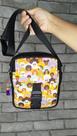 Bolsa Transversal Compacta com Estampa Mulheres 2 Prática, Estilosa e com Alça Longa Ajustável
