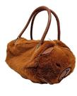Bolsinha de pelúcia capivara