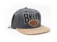Boné Aba Reta Brooklyn BKLYN Snapback Grafite e Bege Bordado Relevo 3D Premium Urbano