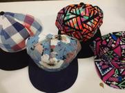 Bone Aba Reta Colorido Estampas Variados Moda Juvenil