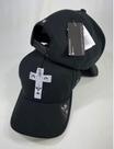 Boné Leão de Judá preto cruz branca
