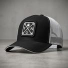 Boné Streetwear Aba Curva Preto e Branco Bordado Trucker De Telinha Ajustável Cap Young Original