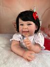 Boneca bebê reborn menina realista olhos azuis com acessório