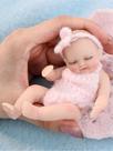 Boneca Bebê Reborn Mini Cloveray de Silicone Platina 12,5 cm