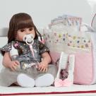 Boneca Bebe Reborn Realista Corpo de Silicone Vestido Cinza