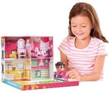 Boneca C/ Casinha Maleta Bee Hugs Acessórios - Bee Toys Boneca C/ Casinha Maleta Bee Hugs Acessórios - Bee Toys