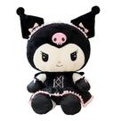 Boneca de pelúcia gótica inspirada em Kumamon com vestido de caveira de 45 cm