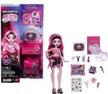 Boneca Monster High Self-Scare Secrets Draculaura C/ Acessorios Realistas 13 Surpresas - Mattel.