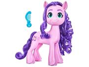 Boneca My Little Pony Princesa Pipp Petals Hasbro - com Acessórios