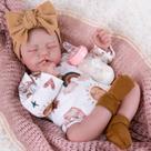 Boneca Reborn Aori 50cm - Realista e com Roupas - Para Crianças Acima de 3 Anos Boneca Reborn Aori 50cm - Realista e com Roupas - Para Crianças Acima de 3 Anos