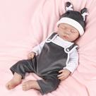 Boneca Reborn IVITA de Silicone - Corpo Inteiro 43cm - Menino com Roupas