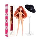 Boneca Supermodelo 32cm com Cabelo Encaracolado Marrom - Chapéu de Lã e Suporte