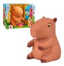 Boneco Capivara Cofrinho Surpresa Olhos Brilham No Escuro Vinil