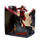 Boneco colecionável McFarlane Toys Marvel Daredevil em escala 1:10