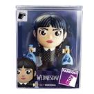 Boneco Colecionável Wandinha com Peixes Vinil Fandom Box Boneco Colecionável Wandinha com Peixes Vinil Fandom Box