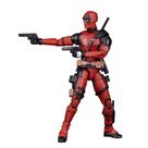 Boneco de ação Deadpool SHF 15,5 cm com armas de PVC vermelho/preto