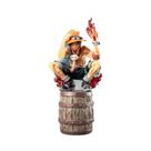 Boneco de ação One Piece Ace Flame Pose sentado em um barril