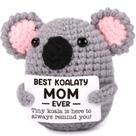 Boneco de brinquedo NEVERNERVE feito à mão em crochê, coala, presente para mamãe, 5x8x9 cm Boneco de brinquedo NEVERNERVE feito à mão em crochê, coala, presente para mamãe, 5x8x9 cm