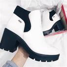 Bota branco com preto feminina