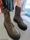Bota cano médio