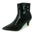 Bota Couro Legítimo Salto Baixo Fino Cano Curto Bico Fino Luiza Sobreira Preta Mod. 2075 Bota Couro Legítimo Salto Baixo Fino Cano Curto Bico Fino Luiza Sobreira Preta Mod. 2075