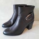 Bota Em Couro L&S