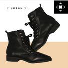 Bota em couro preta nr 35 Bota em couro preta nr 35