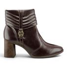 Bota fem dakota d2161 cano curto salto bloco recortes detalhe matelasse pingente logo
