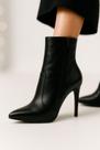 Bota Feminina Bico Fino Preta Salto Agulha Alto Elegância, Poder e Estilo