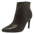 Bota Feminina Cano Baixo Salto Fino Estilo Scarpin Vizzano Bota Feminina Cano Baixo Salto Fino Estilo Scarpin Vizzano