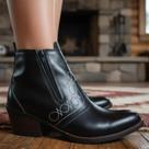Bota Feminina Country Couro Legítimo Com Zíper Estilo Rodeio Vaquejada Montaria Solado 3536 Bota Feminina Country Couro Legítimo Com Zíper Estilo Rodeio Vaquejada Montaria Solado 3536