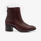 Bota Feminina Democrata Couro Anne Belle Salto Bloco - Marrom Bota Feminina Democrata Couro Anne Belle Salto Bloco - Marrom