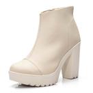 Bota Feminina Lavini Coturno Cano Curto Casual Tratorada Lisa Moderna