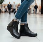 Bota Feminina Piccadilly 117136 Anabela Baixa Cano Curto Fivela Napa Stretch