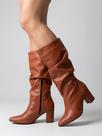 Bota Feminina Slouchy Cano Médio Enrugada Salto Grosso Confortável com Zíper Lateral