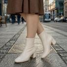 Bota Feminina Stretch Cano Médio Bico Quadrado Salto Grosso Cor:CarameloTamanho:35
