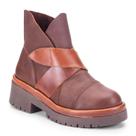 Bota Johnny: Couro Principal na Cor Telha com Detalhe em tiras autocolantes Conhaque.