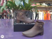bota lança perfume cano curto salto baixo bico fino (T-35)