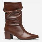 Bota Pegada Cano Médio Slouchy Em Couro Marrom
