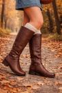Bota Pegada Feminina Em Couro Cano Alto Pinhão