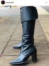 Bota preta em couro nr 35 Bota preta em couro nr 35