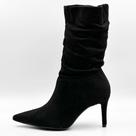 Bota Vizzano Cano Médio em Camurça Salto Fino Feminina