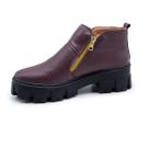 Botinha Coturno Feminino Couro Cano Baixo Elegante Sola Plataforma Tratorada cor Jabuticaba