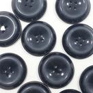 Botões Grandes 4 Furos Brilhante Plástico ABS Preto 30mm 44215 Botão Alfaiataria para uniformes e camisas