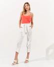 Boutic. Calça Clochard Mia Off White Boutic. Calça Clochard Mia Off White