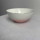Bowl em Porcelana Gaia Rosa c/Borda Dourada Médio 17x7cm