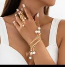 Bracelete & Anel Feminino Ajustável com Pérolas Sintéticas e Banho de Ouro Luxo
