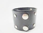 Bracelete largo botão em couro - ref brl/0738