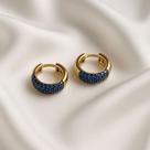 Brinco Argola com 5 Fileiras de Microzircônias Azul Folheado a Ouro 18k
